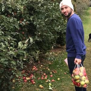 Meet your Posher, Christopher